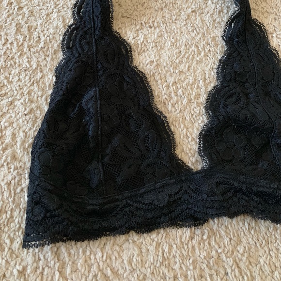 Black Halter Bralette - Picture 4 of 4